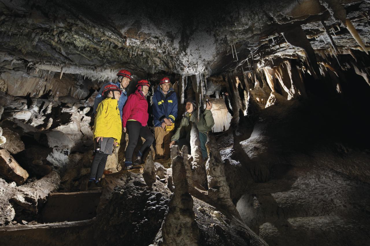 Вилла Yarrangobilly Caves House Экстерьер фото