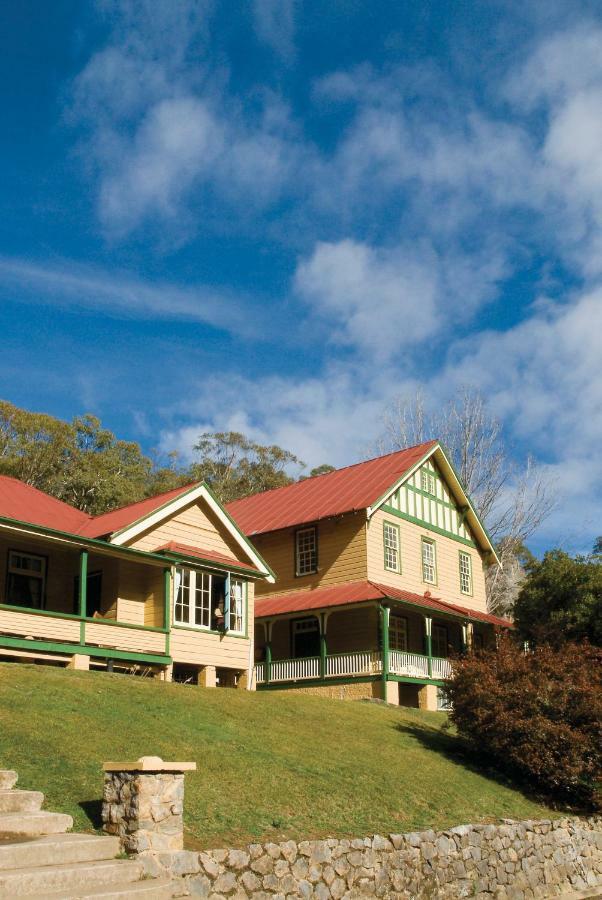 Вилла Yarrangobilly Caves House Экстерьер фото